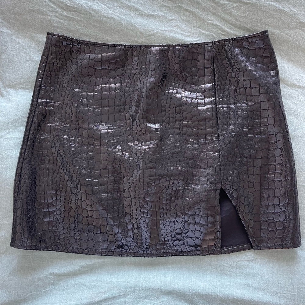 Motel Black Mini Pencil Skirt with Slit